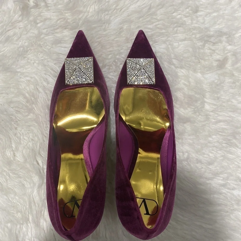 New Valentino Garavani stud pumps in rose‎ violet size 41EU
